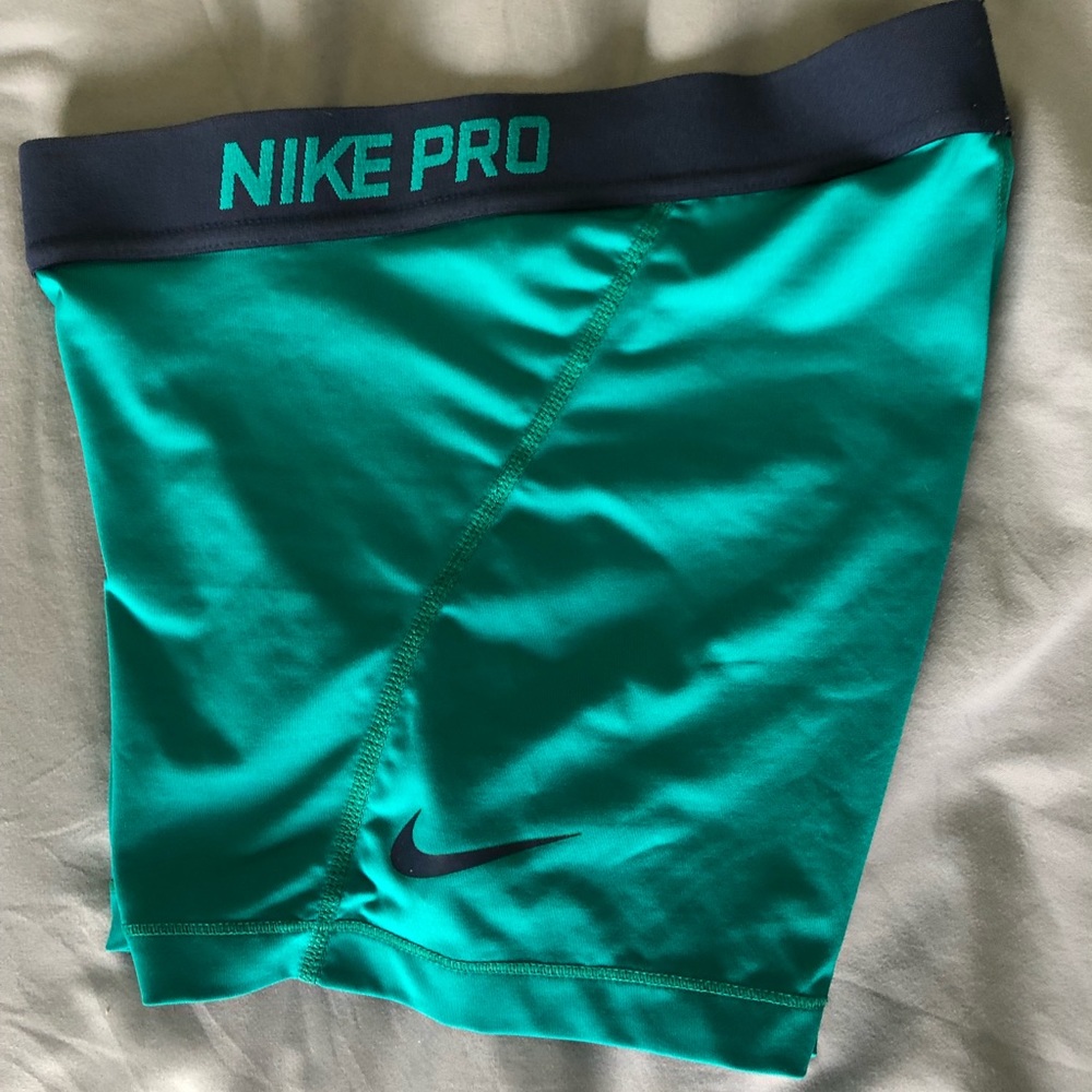 Nike spandex